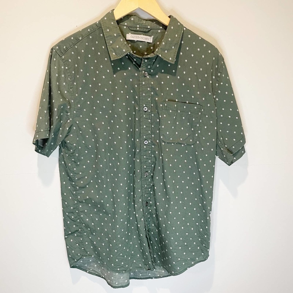 Outerknown Leaf Print Short Sleeve Button Down - size Large. Hemp.